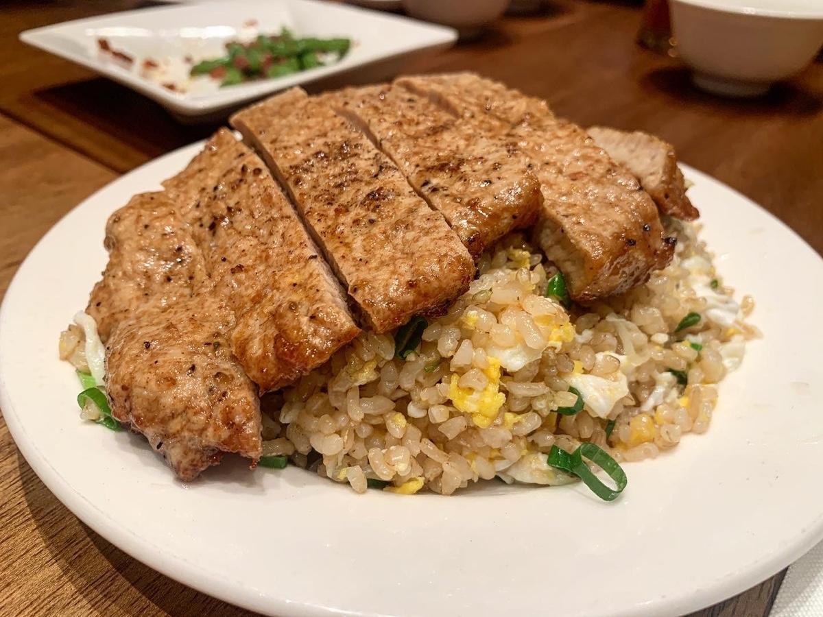 サイドディッシュの小皿