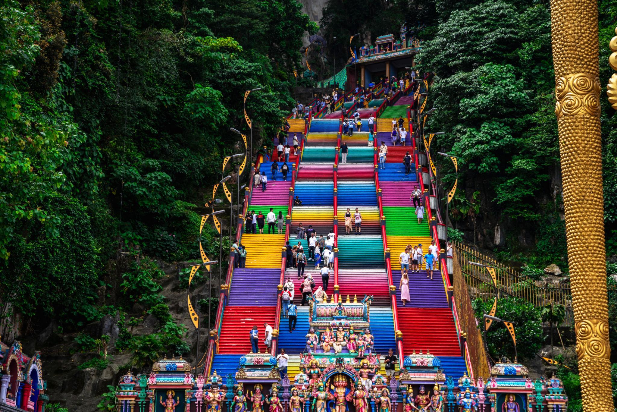 急勾配な270段の階段