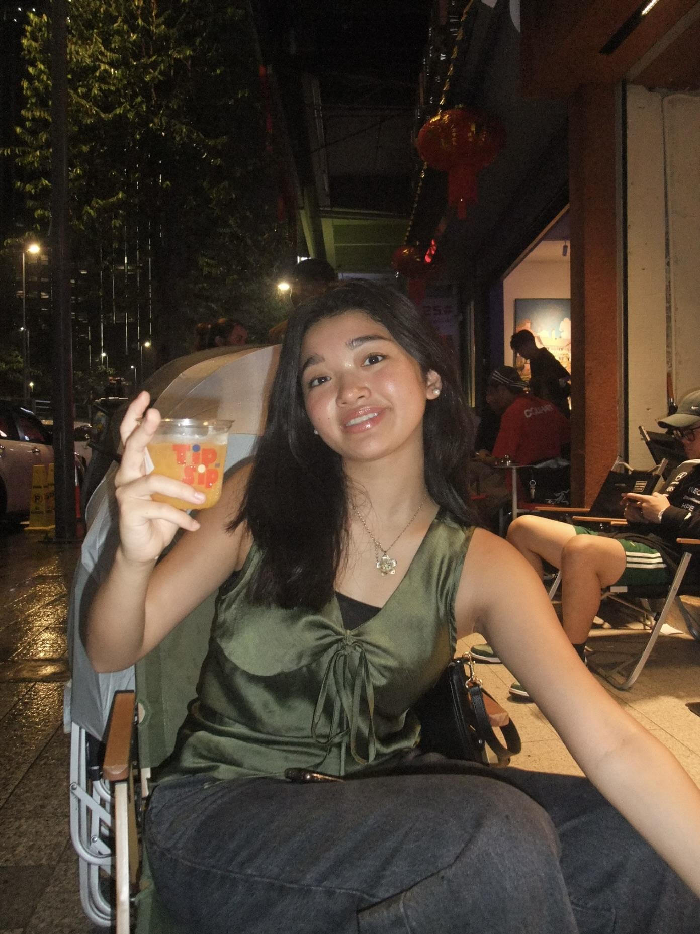 TipSip 店内の楽しげな雰囲気