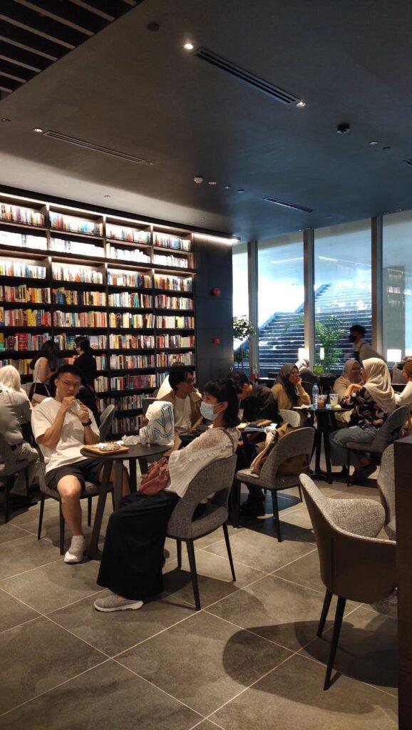 店内のカウンター