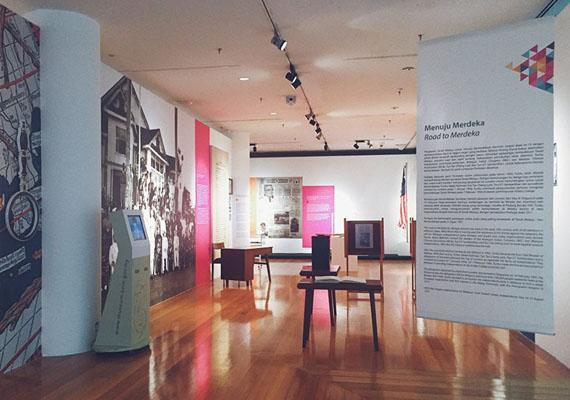 館内のモダンな空間