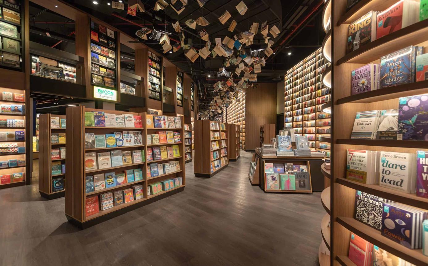 店内のアートな装飾