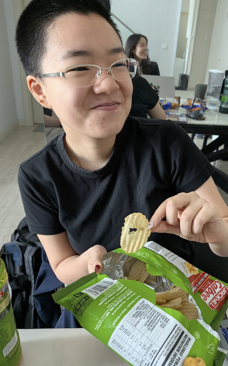 カルビー ポテトチップス 中身