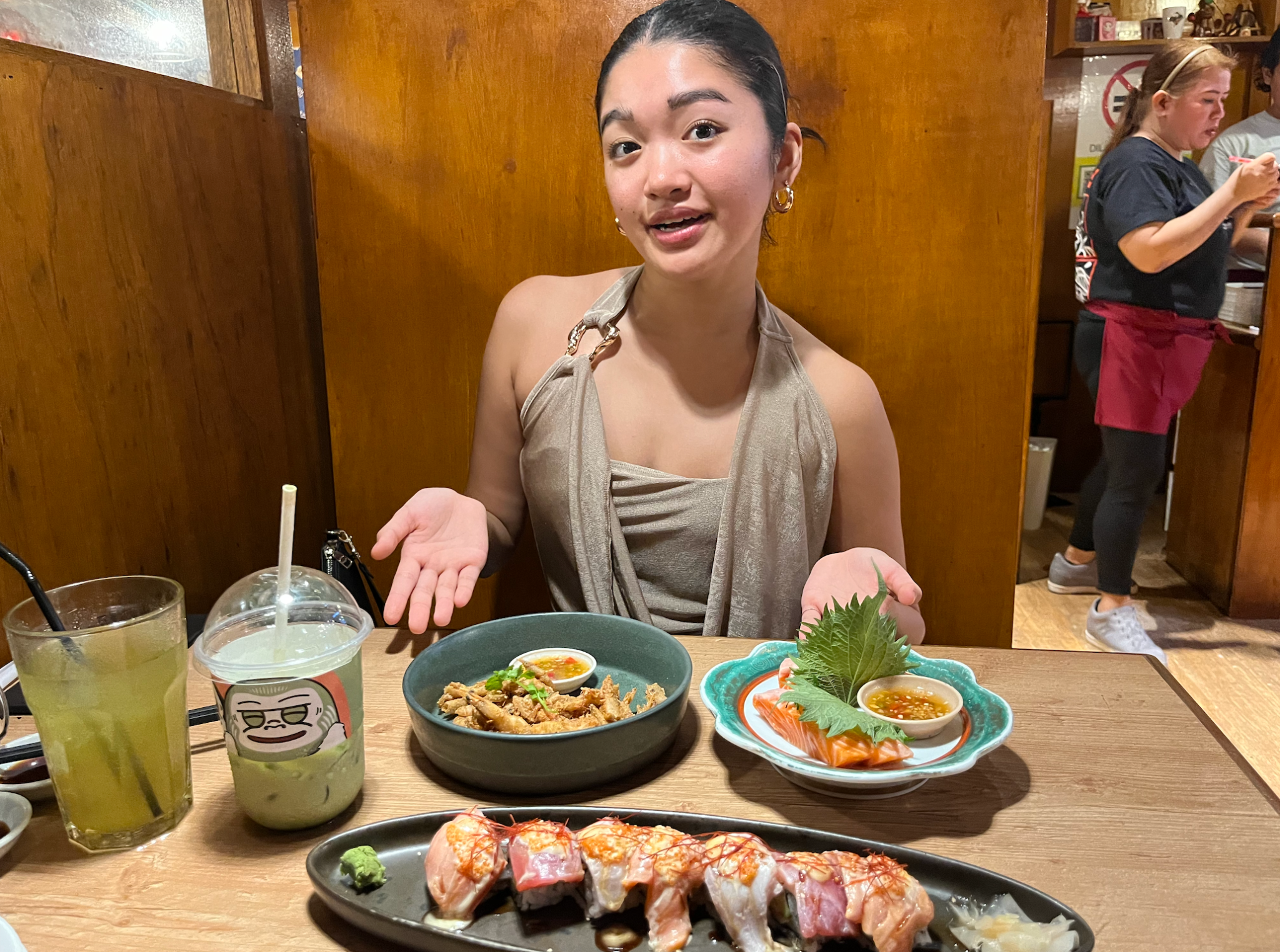 盛り付けが華やかな創作料理