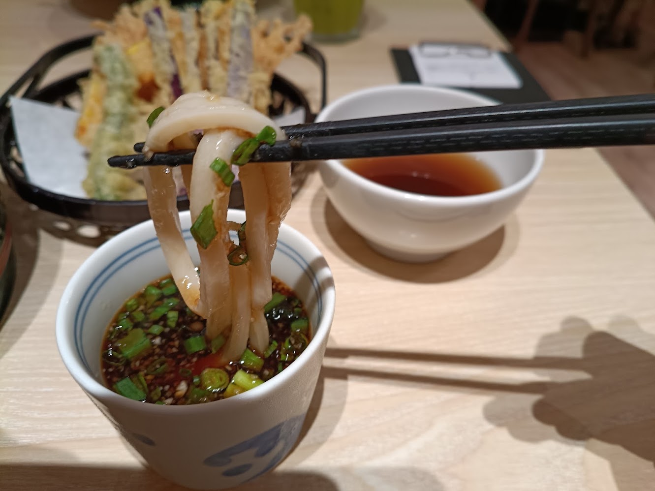 サクサクの天ぷらとうどんのセット